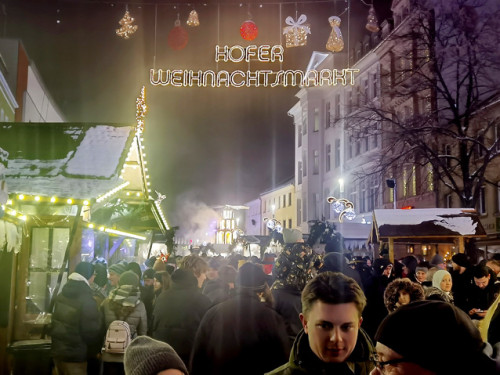 Perchtenlauf Hofer Weihnachtsmarkt Hof 17.12.22 – Foto 6