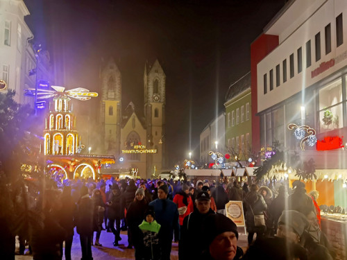 Perchtenlauf Hofer Weihnachtsmarkt Hof 17.12.22 – Foto 12