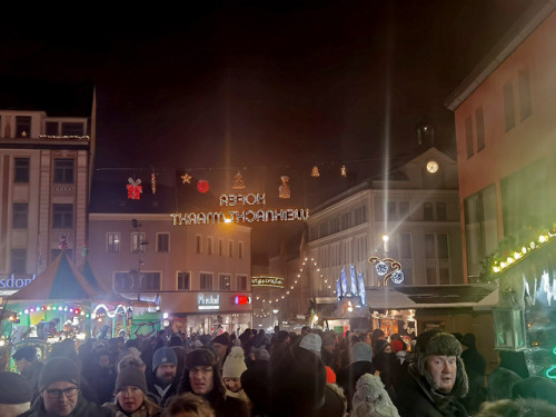Perchtenlauf Hofer Weihnachtsmarkt Hof 17.12.22 – Foto 16