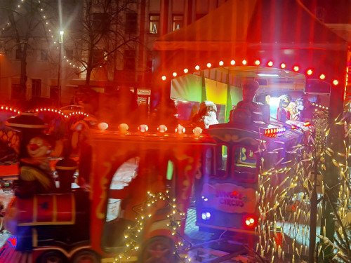 Perchtenlauf Hofer Weihnachtsmarkt Hof 17.12.22 – Foto 18