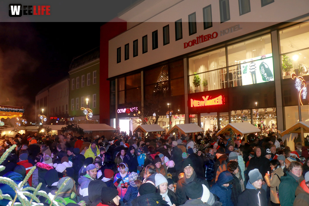 Perchtenlauf Hofer Weihnachtsmarkt Hof 17.12.22