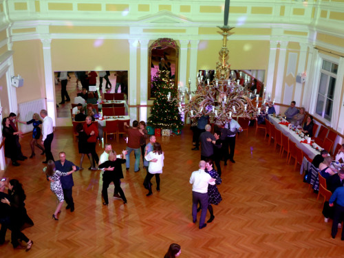 Feuerzangenbowle Sonntag TS Swing – Foto 2