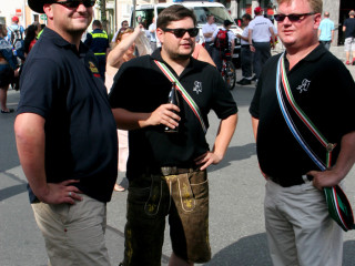Vorschau des vorherigen Fotos