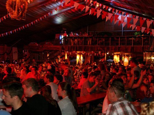 Hofer Volksfest 2013 - 2. Tag Abends Teil 2 Festbetrieb mit Aischzeit – Foto 22
