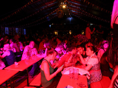 Hofer Volksfest 2013 - 2. Tag Abends Teil 2 Festbetrieb mit Aischzeit – Foto 24