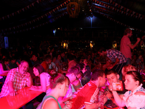 Hofer Volksfest 2013 - 2. Tag Abends Teil 2 Festbetrieb mit Aischzeit – Foto 25