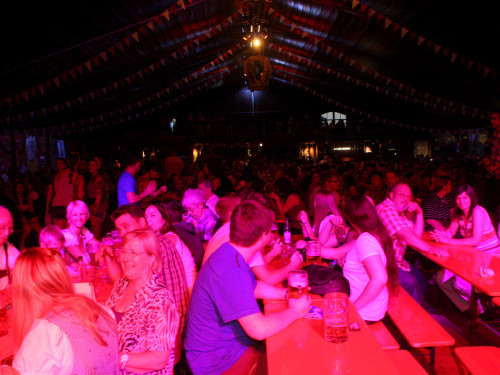 Hofer Volksfest 2013 - 2. Tag Abends Teil 2 Festbetrieb mit Aischzeit – Foto 29