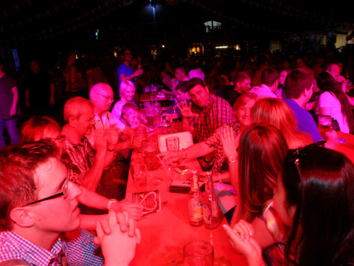 Hofer Volksfest 2013 - 2. Tag Abends Teil 2 Festbetrieb mit Aischzeit – Foto 30