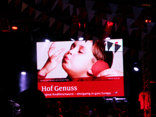 Hofer Volksfest 2013 - 3. Tag Abends Festbetrieb mit Partyteufel – Foto 20