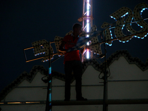 Hofer Volksfest 2013 - 3. Tag Abends Festbetrieb mit Partyteufel – Foto 25