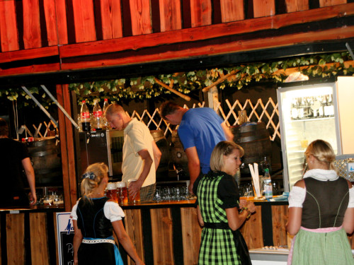 Hofer Volksfest 2013 - 3. Tag Abends Festbetrieb mit Partyteufel – Foto 27