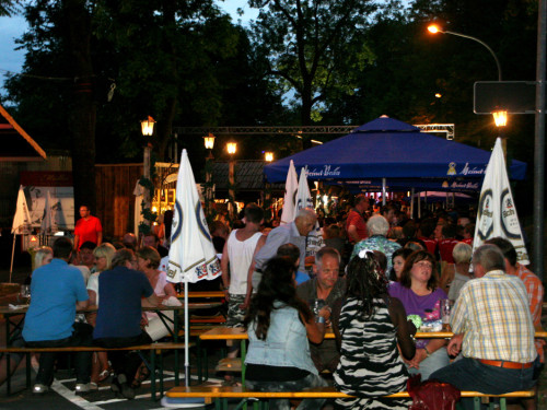 Hofer Volksfest 2013 - 3. Tag Abends Festbetrieb mit Partyteufel – Foto 30