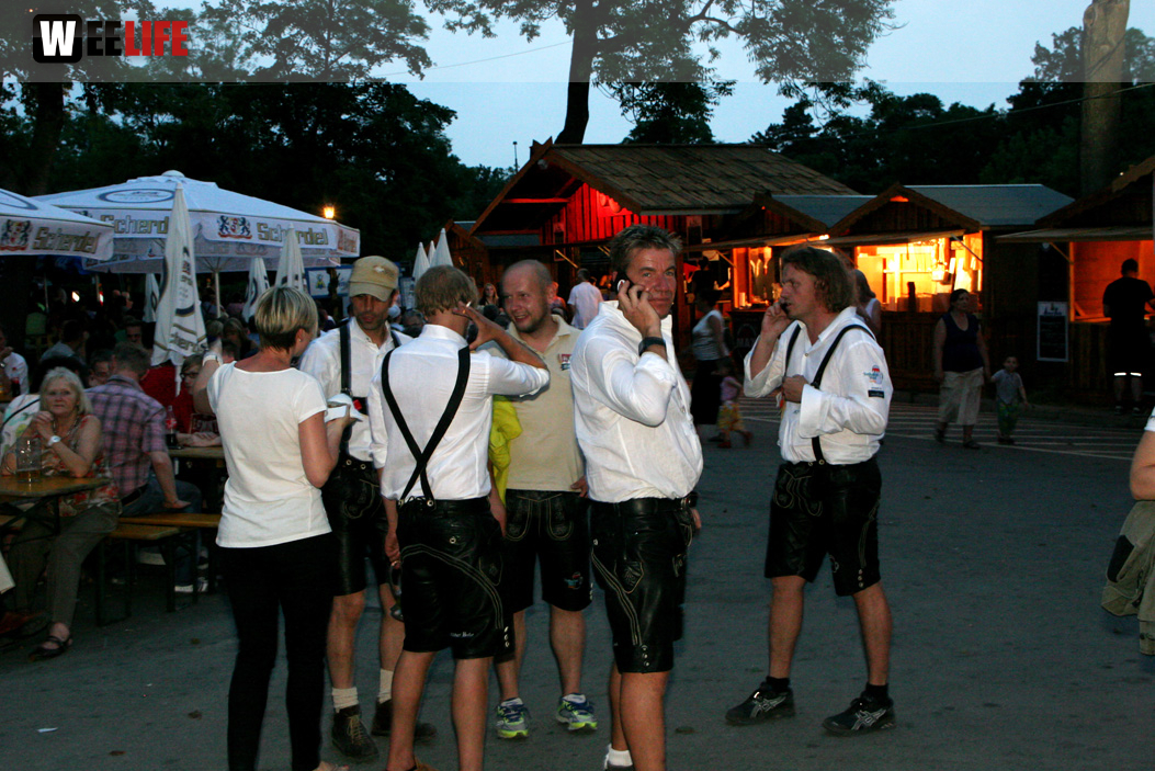 Hofer Volksfest 2013 - 3. Tag Abends Festbetrieb mit Partyteufel