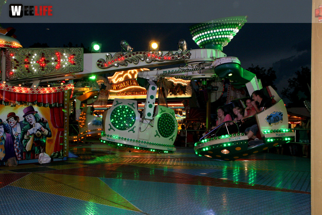 Hofer Volksfest 2013 - 3. Tag Abends Festbetrieb mit Partyteufel