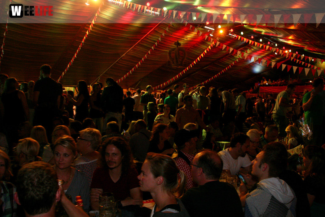 Hofer Volksfest 2013 - 6. Tag Abends Tag der Sparkasse mit den Isertaler Hexen
