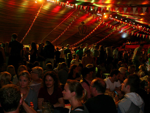 Hofer Volksfest 2013 - 6. Tag Abends Tag der Sparkasse mit den Isertaler Hexen – Foto 21