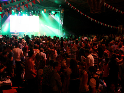 Hofer Volksfest 2013 - 6. Tag Abends Tag der Sparkasse mit den Isertaler Hexen – Foto 24