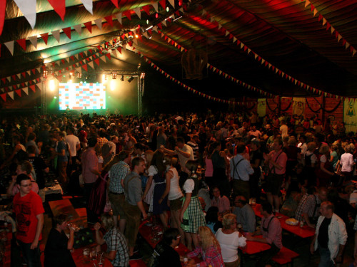 Hofer Volksfest 2013 - 6. Tag Abends Tag der Sparkasse mit den Isertaler Hexen – Foto 27