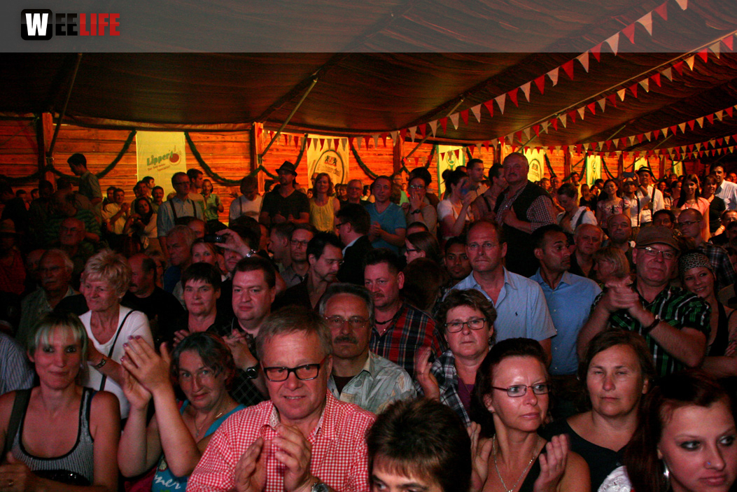 Hofer Volksfest 2013 - 6. Tag Abends Tag der Sparkasse mit den Isertaler Hexen