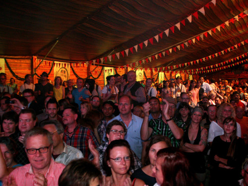 Hofer Volksfest 2013 - 6. Tag Abends Tag der Sparkasse mit den Isertaler Hexen – Foto 48