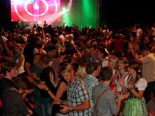 Hofer Volksfest 2013 - 6. Tag Abends Tag der Sparkasse mit den Isertaler Hexen – Foto 53