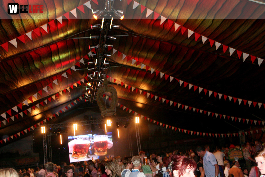 Hofer Volksfest 2013 - 6. Tag Abends Tag der Sparkasse mit den Isertaler Hexen