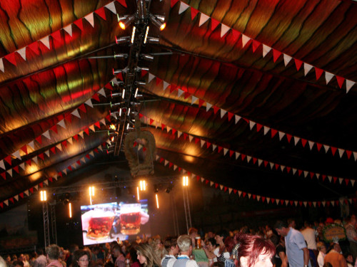 Hofer Volksfest 2013 - 6. Tag Abends Tag der Sparkasse mit den Isertaler Hexen – Foto 57