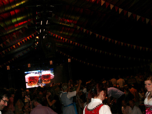 Hofer Volksfest 2013 - 6. Tag Abends Tag der Sparkasse mit den Isertaler Hexen – Foto 58