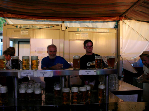 Hofer Volksfest 2013 - 7. Tag Abends Tag der Betriebe mit den Members  – Foto 10
