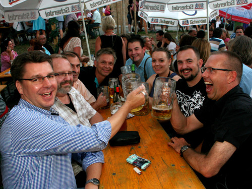 Hofer Volksfest 2013 - 7. Tag Abends Tag der Betriebe mit den Members  – Foto 20