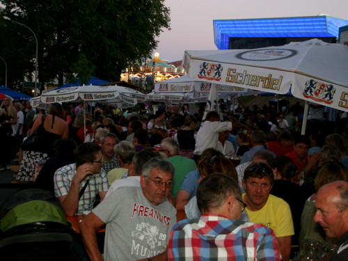 Hofer Volksfest 2013 - 7. Tag Abends Tag der Betriebe mit den Members  – Foto 31