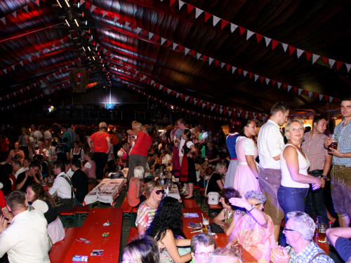 Hofer Volksfest 2013 - 7. Tag Abends Tag der Betriebe mit den Members  – Foto 43