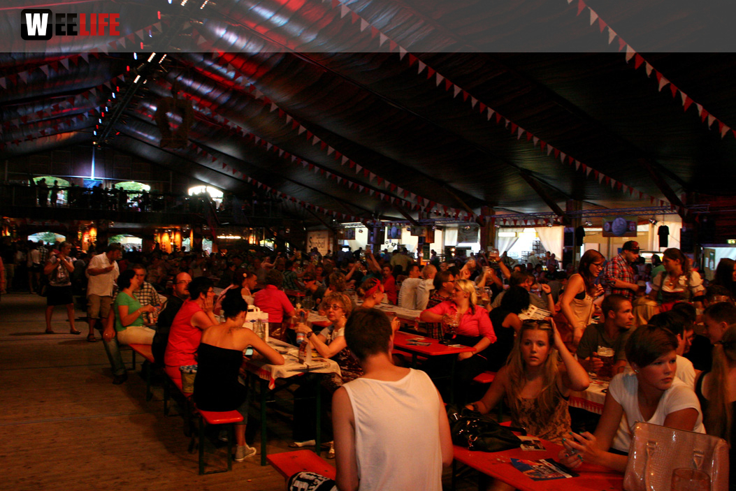Hofer Volksfest 2013 - 8.Tag Abends Festbetrieb mit Biba und die Butzemänner