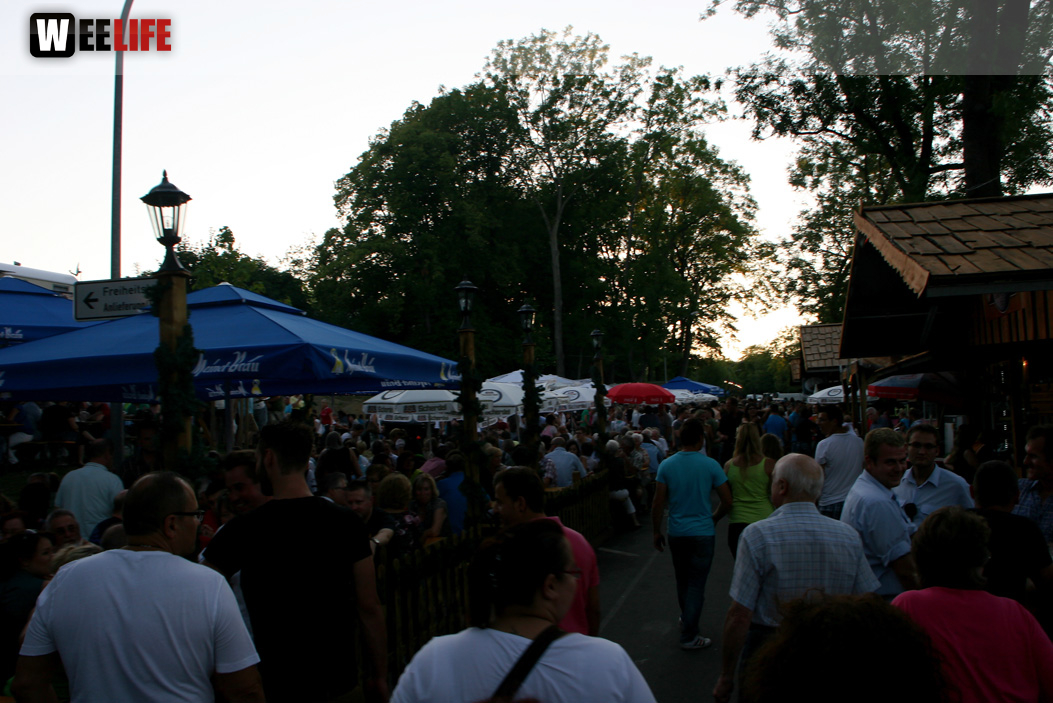 Hofer Volksfest 2013 - 8.Tag Abends Festbetrieb mit Biba und die Butzemänner