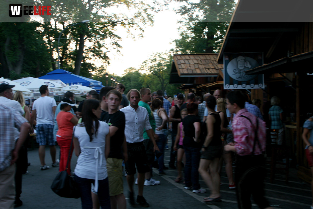 Hofer Volksfest 2013 - 8.Tag Abends Festbetrieb mit Biba und die Butzemänner