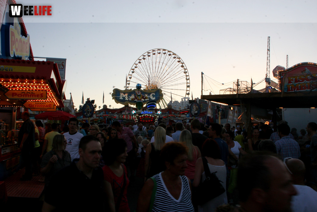 Hofer Volksfest 2013 - 8.Tag Abends Festbetrieb mit Biba und die Butzemänner