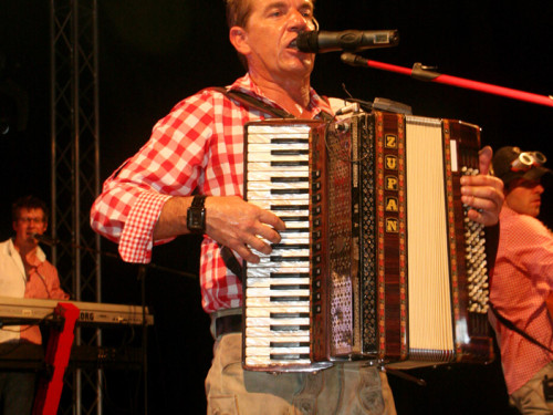 Hofer Volksfest 2013 - 9. Tag  Abends Nacht der Tracht mit Aischzeit – Foto 4