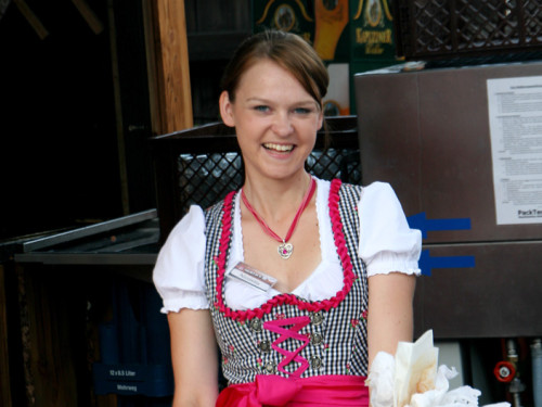 Hofer Volksfest 2013 - 9. Tag  Abends Nacht der Tracht mit Aischzeit – Foto 26