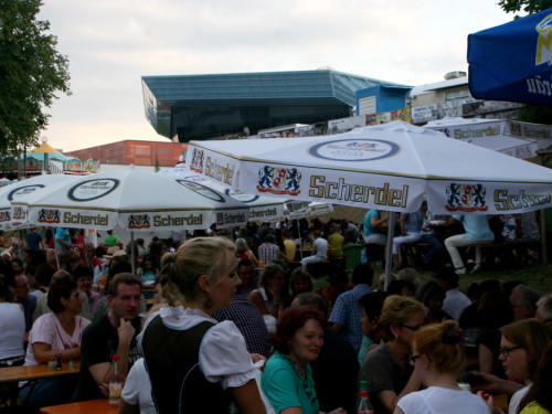 Hofer Volksfest 2013 - 9. Tag  Abends Nacht der Tracht mit Aischzeit – Foto 29