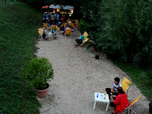 Saaleauenfest 2013 Abends Festbetrieb mit Wee Bush – Foto 2