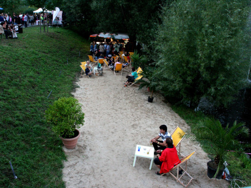 Saaleauenfest 2013 Abends Festbetrieb mit Wee Bush – Foto 3