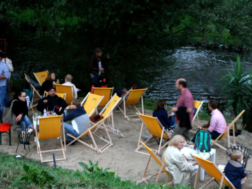 Saaleauenfest 2013 Abends Festbetrieb mit Wee Bush – Foto 11