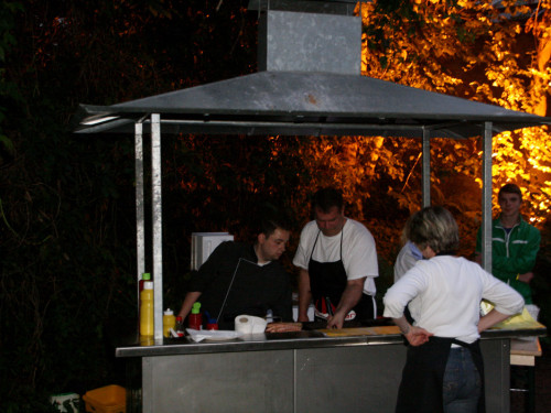 Saaleauenfest 2013 Abends Festbetrieb mit Wee Bush – Foto 36