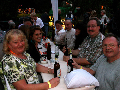 Saaleauenfest 2013 Abends Festbetrieb mit Wee Bush – Foto 39