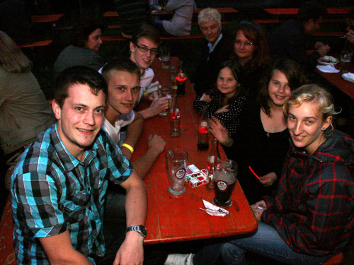 Saaleauenfest 2013 Abends Festbetrieb mit Wee Bush – Foto 49