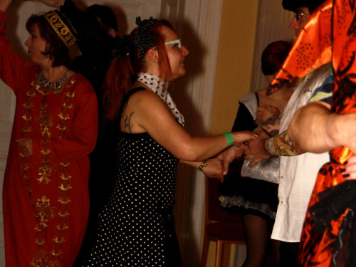 Spinnerte Tanzparty – Foto 5