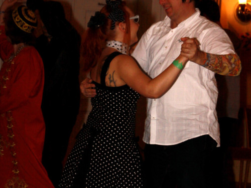Spinnerte Tanzparty – Foto 6