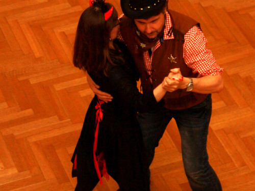 Spinnerte Tanzparty – Foto 18