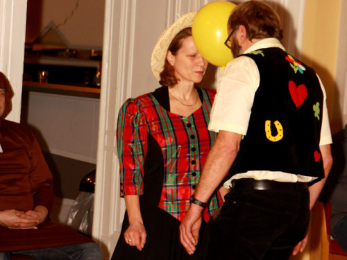 Spinnerte Tanzparty – Foto 47
