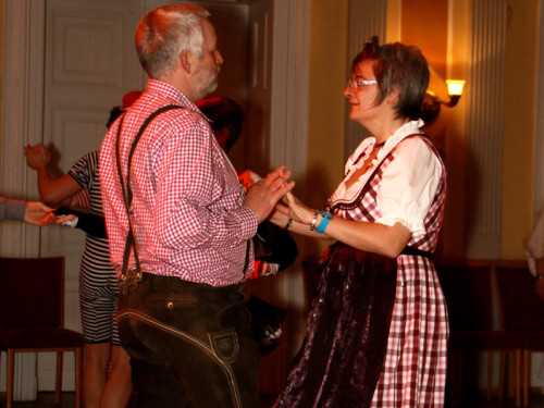 Spinnerte Tanzparty – Foto 54